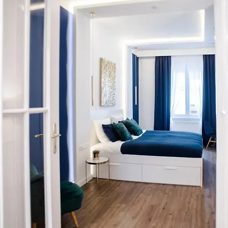 Elegant Design In Vibrant Center * Budapest