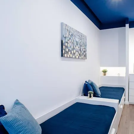 Elegant Design In Vibrant Center Budapest