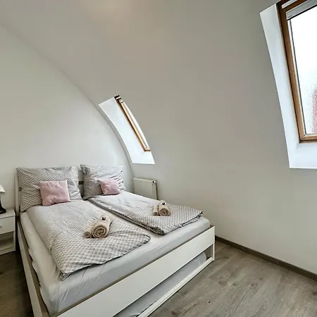 Free Parking - Stargate Apartment