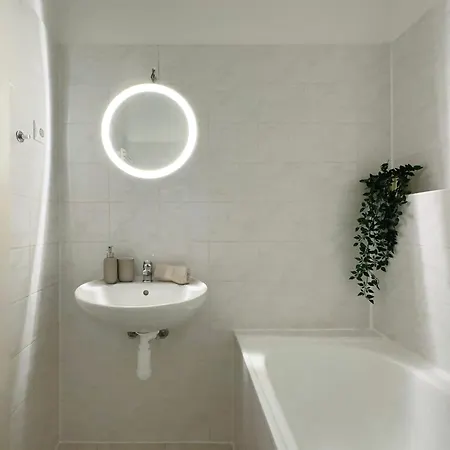Free Parking - Stargate Apartment Budapest