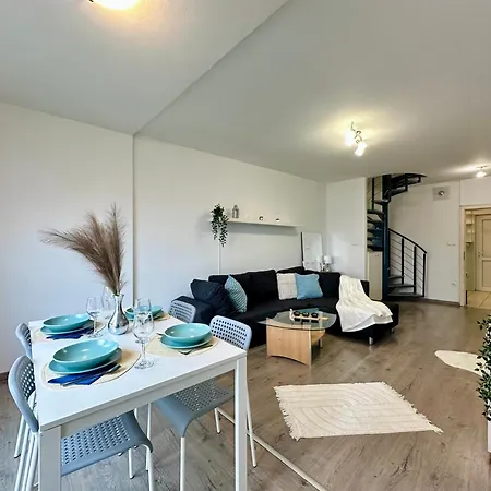 Free Parking - Stargate Apartment Budapest