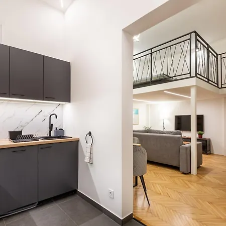 Apartment K35 Kertesz