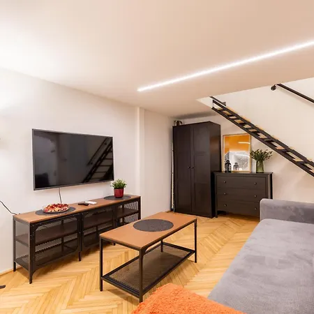 K35 Kertesz Apartment *