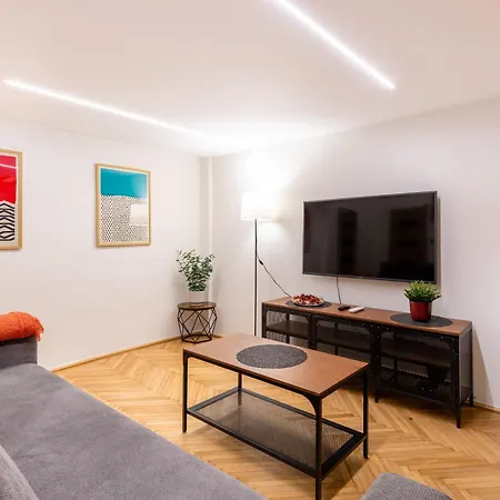 Apartment K35 Kertesz *