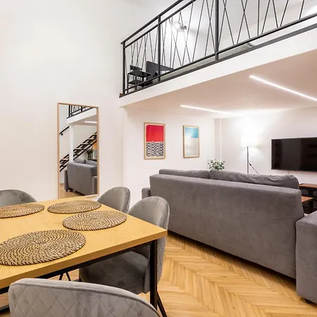 K35 Kertesz Apartment *