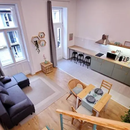 Apartment Canga Downtown For 6ppl, Balcony, Projector