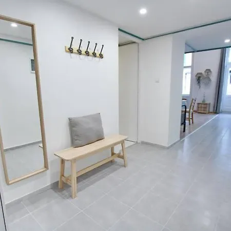 Canga Downtown For 6ppl, Balcony, Projector Apartment Budapest