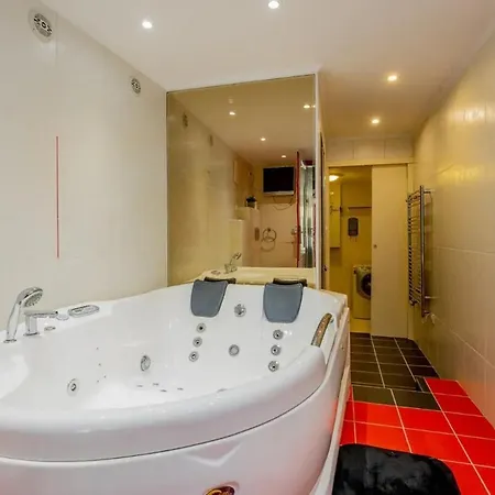 Apartment Chic Retreat With Jacuzzi By Gozsdu Udvar & Fashionst *