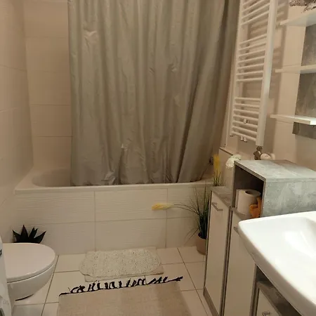 Duna Apartment, Freegarage, 2room, Smarttv,dishwasher * Budapest