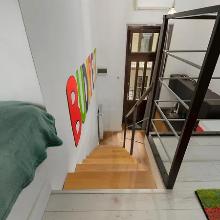 Colourful In The Party District Apartment *