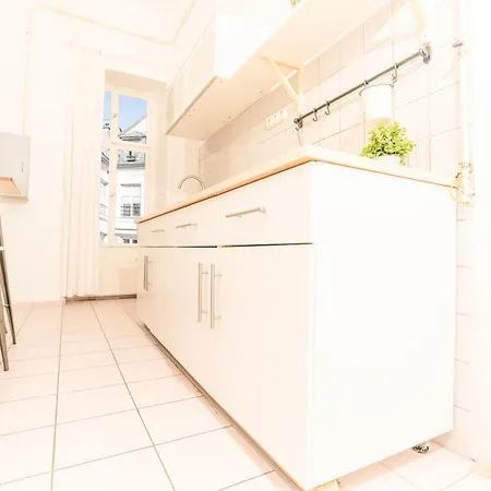 Kiraly Stret Apartment *