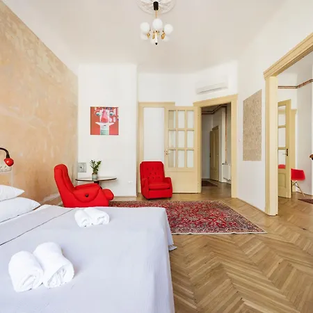 Budapestayz - Baross Apartment