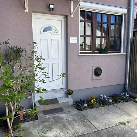 Drop House Apartment