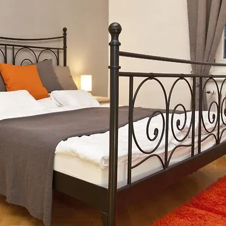 Parliament Penthouse Boutique