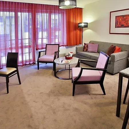 Apartahotel Adina 4*