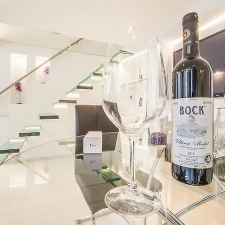 Enzo Capo Luxury Suites Andrassy * Budapešť