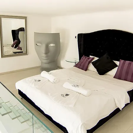 Enzo Capo Luxury Suites Andrassy