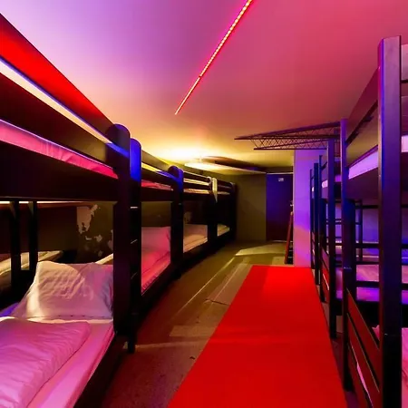 別荘 The Bachelor Bar - Bunker | Private Club ブダペスト