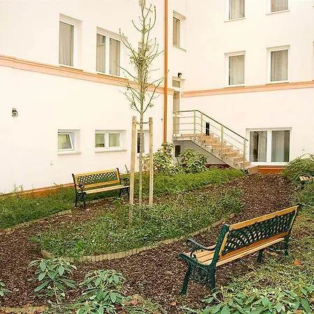 City Home Budapest 4* Budapest