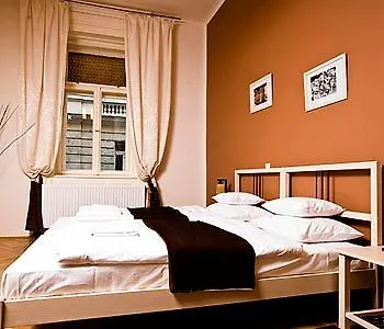 Budapest Rooms Bed And Breakfast Penzion 3*