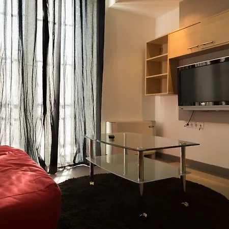 Отель Mika Downtown 3*