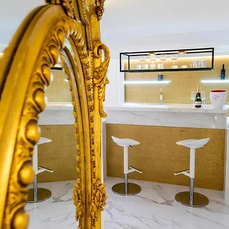 Enzo Capo Luxury Suites Andrassy Budapešť