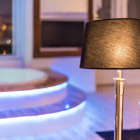 Enzo Capo Luxury Suites Andrassy * Budapešť