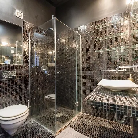 Enzo Capo Luxury Suites Andrassy Apartmán