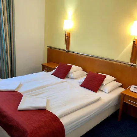 Veritas Hotel