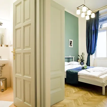 Budapest Rooms Bed And Breakfast Penzion 3*