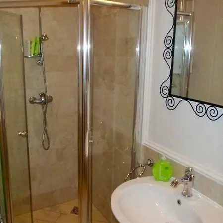 Parliament Alkotmany Utca 4 Apartman *