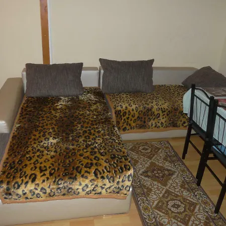 Westend & Courtyard Daire Budapeşte