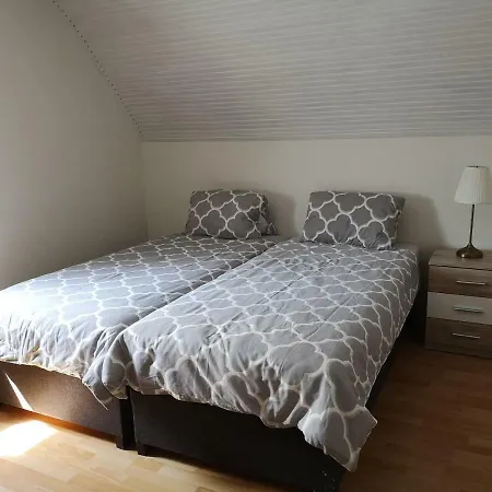 Family For 4-6 Person Apartment *