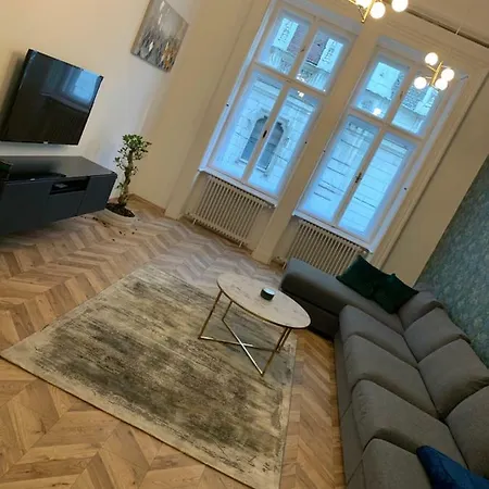 Opera Deluxe Appartamento Budapest