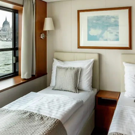 Onriver - Ms Maribelle 4* Budapest