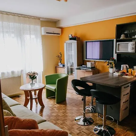 Budacenter * Budapešť