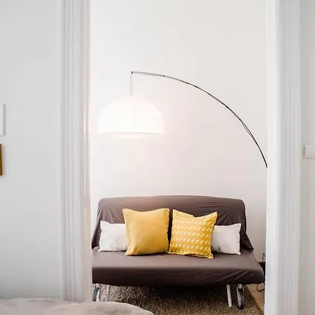 Comfy, Renewed 3 Bedroom In Center Apartment Budapest