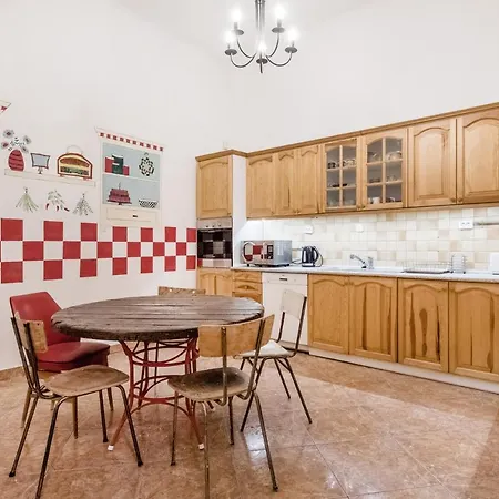 Baroque & Coworking * Budapest