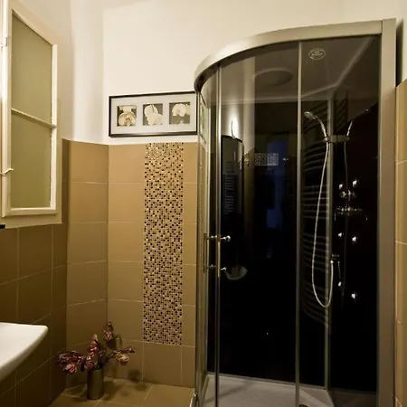 Daphne Deluxe Apartment