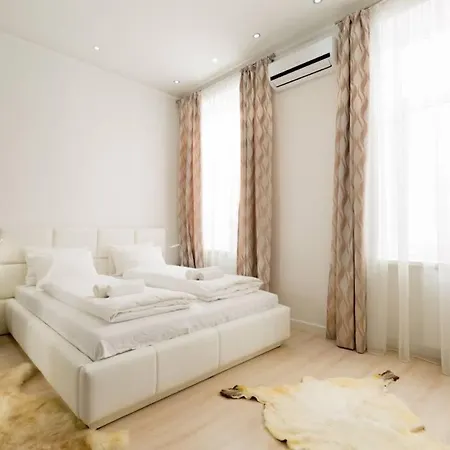 Eiffel Palace Luxury Dream 1 Appartement *