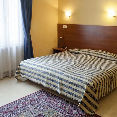 Panorama Hotel 3*