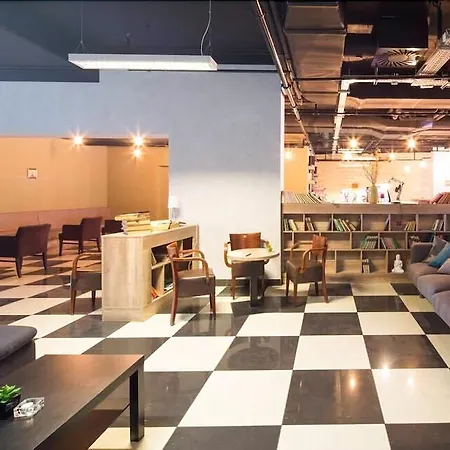 迪威尔第公寓酒店 4* 布达佩斯