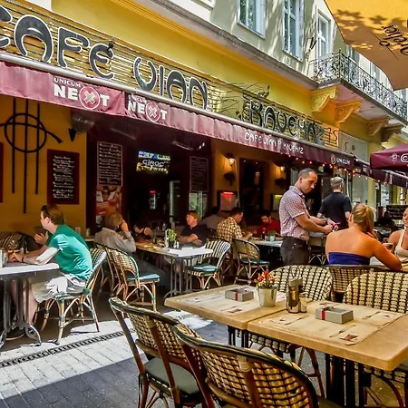 Del Mar * Budapešť