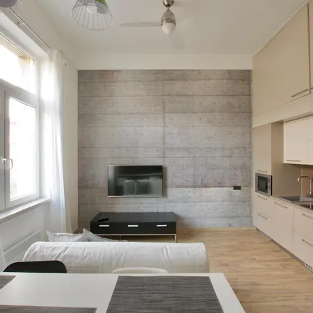 Standard By Hi5 - Gellert Area * Budapest