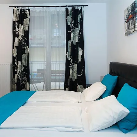 Locust Tree Hotell