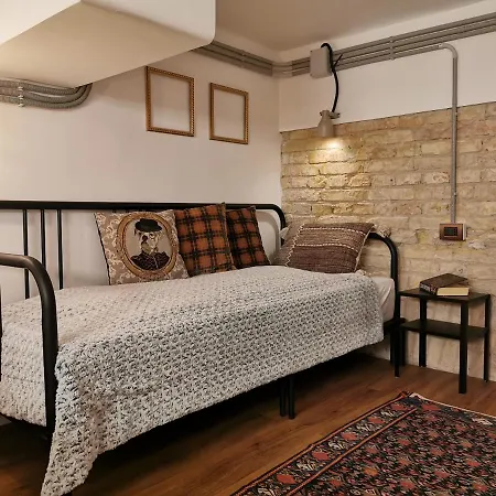 The Address Loft 22ppl Apartment Budapest