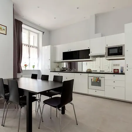 Rakoczi Apartment