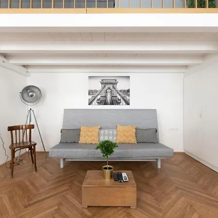 Standard By Hi5 - Rakoczi 23 Budapest