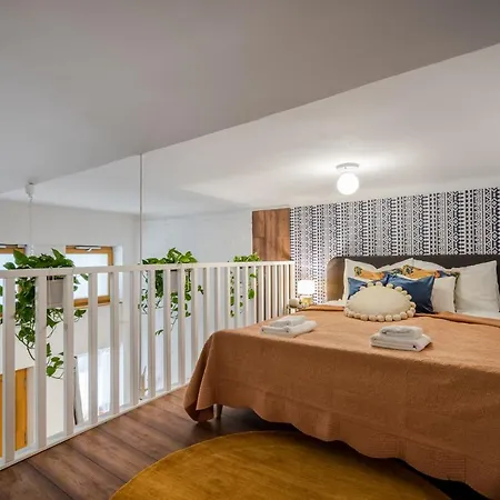 Apartment Colorful Designer In The Heart Of *