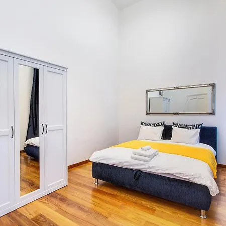 Royale Apartment *